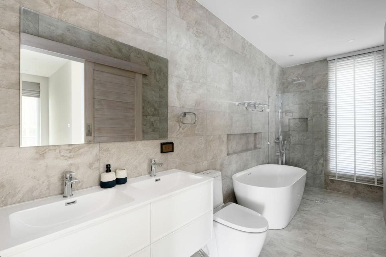 Coastal Charm 2Br Condo Ban Bang Po Екстер'єр фото
